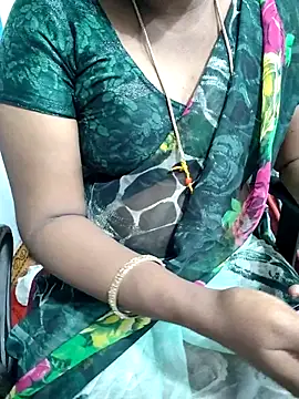 Snapshot of lolida69thamil chatting on 5, 10, 2025 lolida69thamil online show from 5, 10, 2025