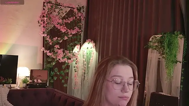 Snapshot of Morvelyn chatting on 20, 5, 2026 Morvelyn online show from 20, 5, 2026