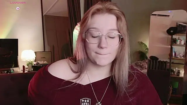 Snapshot of Morvelyn chatting on 26, 6, 2026 Morvelyn online show from 26, 6, 2026