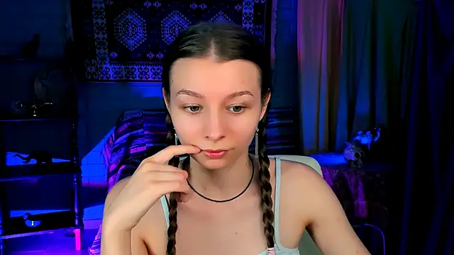 JulieDaniel online show from 17, 11, 2025