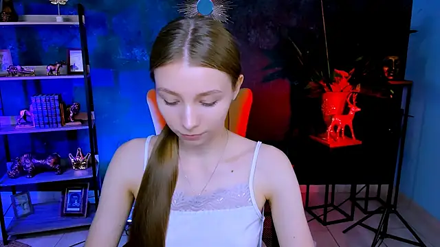 JulieDaniel online show from 6, 7, 2026
