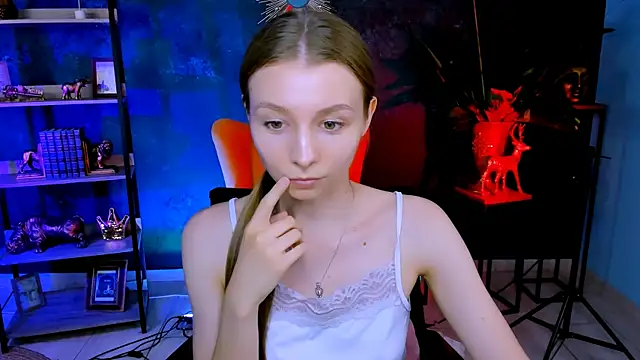 JulieDaniel online show from 6, 7, 2026