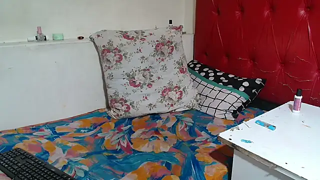 Snapshot of SexyChantyBabe25 chatting on 18, 2, 2026 SexyChantyBabe25 online show from 18, 2, 2026