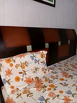 Snapshot of Hot_malika19 chatting on 27, 10, 2025 Hot malika19 online show from 27, 10, 2025