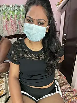 Lovlycouple1 online show from 18, 2, 2026