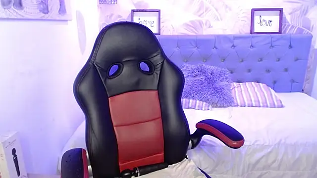 Snapshot of Lily_tk chatting on 20, 11, 2025 Lily tk online show from 20, 11, 2025