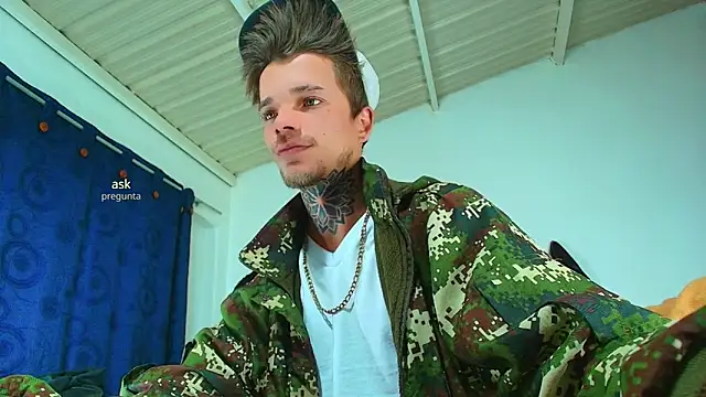 Snapshot of Gold_Loyal77 chatting on 14, 9, 2025 Gold Loyal77 online show from 14, 9, 2025