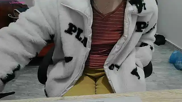 Owe chan online show from 25, 11, 2025