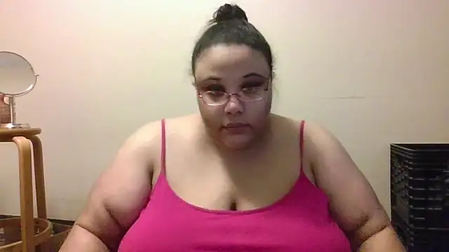Snapshot of SexyBBW10790 chatting on 7, 11, 2025 SexyBBW10790 online show from 7, 11, 2025