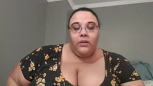 Snapshot of SexyBBW10790 chatting on 1, 4, 2026 SexyBBW10790 online show from 1, 4, 2026