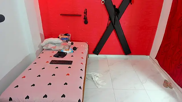 Snapshot of bdsmforever18 chatting on 16, 7, 2026 bdsmforever18 online show from 16, 7, 2026