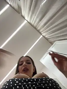 Anyssia online show from 18, 3, 2026