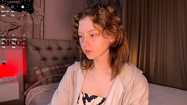 Snapshot of IrisPurrphy chatting on 4, 10, 2025 IrisPurrphy online show from 4, 10, 2025