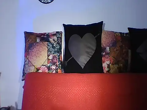 Snapshot of a_miss chatting on 21, 11, 2025 a miss online show from 21, 11, 2025