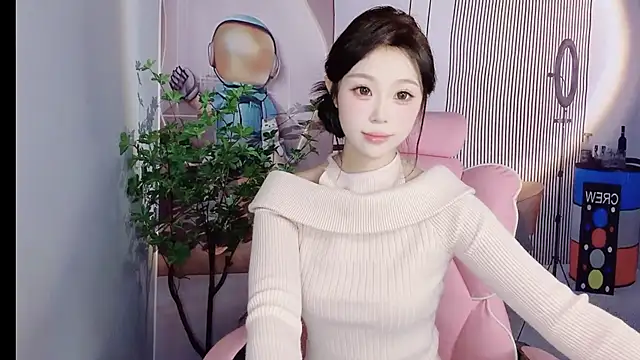 CAICAI BABY online show from 9, 11, 2025