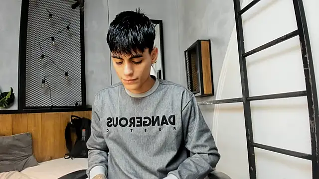 Snapshot of Dani_mc1 chatting on 26, 9, 2025 Dani mc1 online show from 26, 9, 2025