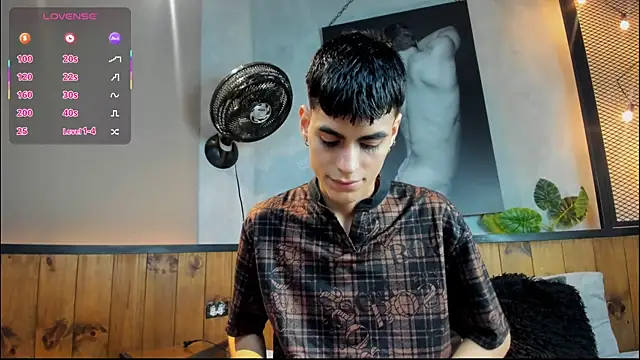 Snapshot of Dani_mc1 chatting on 2, 10, 2025 Dani mc1 online show from 2, 10, 2025