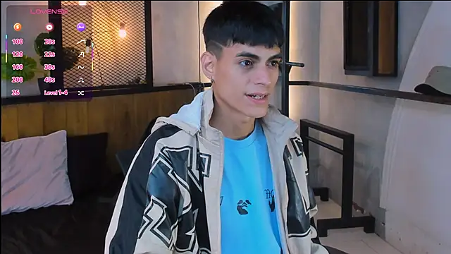 Snapshot of Dani_mc1 chatting on 4, 10, 2025 Dani mc1 online show from 4, 10, 2025