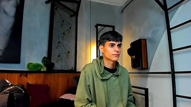 Snapshot of Dani_mc1 chatting on 14, 10, 2025 Dani mc1 online show from 14, 10, 2025