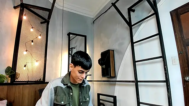 Snapshot of Dani_mc1 chatting on 15, 10, 2025 Dani mc1 online show from 15, 10, 2025