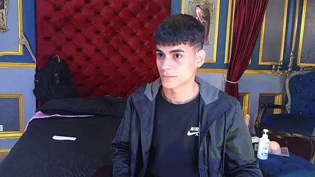 Snapshot of Dani_mc1 chatting on 28, 10, 2025 Dani mc1 online show from 28, 10, 2025