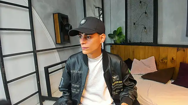 Snapshot of Dani_mc1 chatting on 2, 11, 2025 Dani mc1 online show from 2, 11, 2025