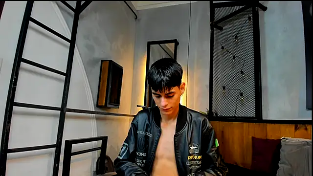 Snapshot of Dani_mc1 chatting on 26, 11, 2025 Dani mc1 online show from 26, 11, 2025