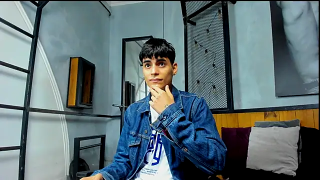 Snapshot of Dani_mc1 chatting on 30, 11, 2025 Dani mc1 online show from 30, 11, 2025