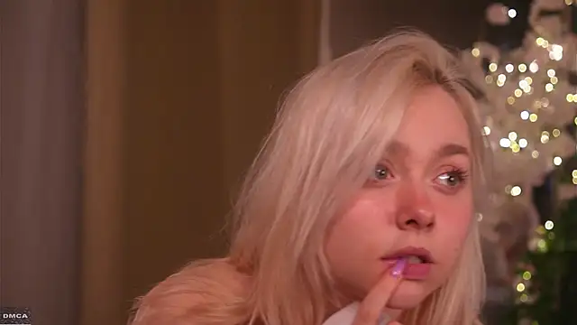 Snapshot of AccaCroyle chatting on 5, 12, 2025 AccaCroyle online show from 5, 12, 2025