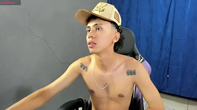 Snapshot of Damien_444 chatting on 6, 11, 2025 Damien 444 online show from 6, 11, 2025