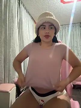 Snapshot of laure_torres chatting on 9, 9, 2025 laure torres online show from 9, 9, 2025