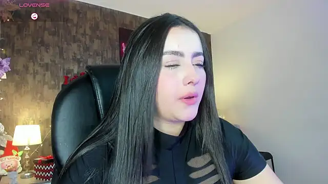 Snapshot of marian__stone chatting on 15, 12, 2025 marian stone online show from 15, 12, 2025