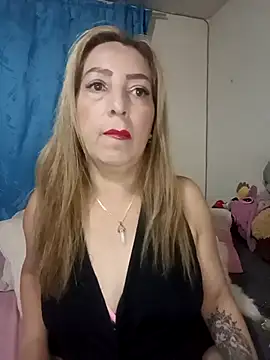 Estefania Arce online show from 4, 11, 2025