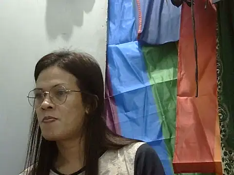 juicycum069 online show from 6, 11, 2025