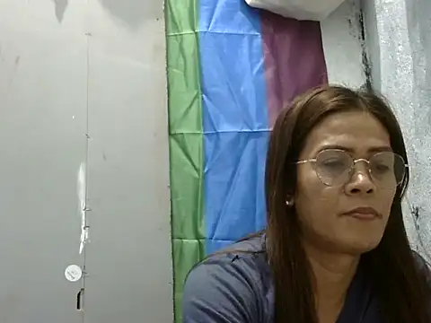 juicycum069 online show from 24, 3, 2026