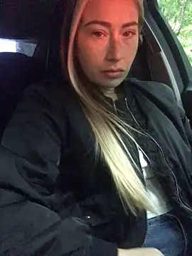 Reina Cummings online show from 26, 9, 2025