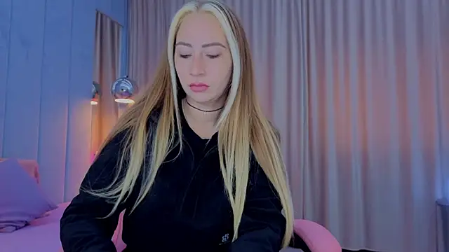 Reina Cummings online show from 9, 11, 2025