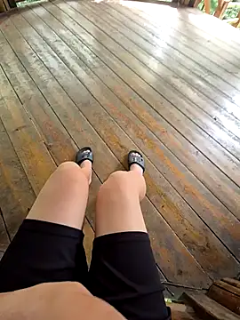 Snapshot of starvingo2002 chatting on 22, 9, 2025 starvingo2002 online show from 22, 9, 2025