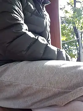 Snapshot of starvingo2002 chatting on 2, 11, 2025 starvingo2002 online show from 2, 11, 2025