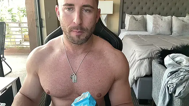 Snapshot of brettmycles28 chatting on 17, 9, 2025 brettmycles28 online show from 17, 9, 2025