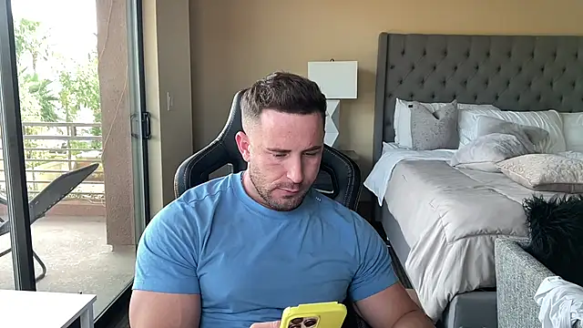 Snapshot of brettmycles28 chatting on 27, 9, 2025 brettmycles28 online show from 27, 9, 2025