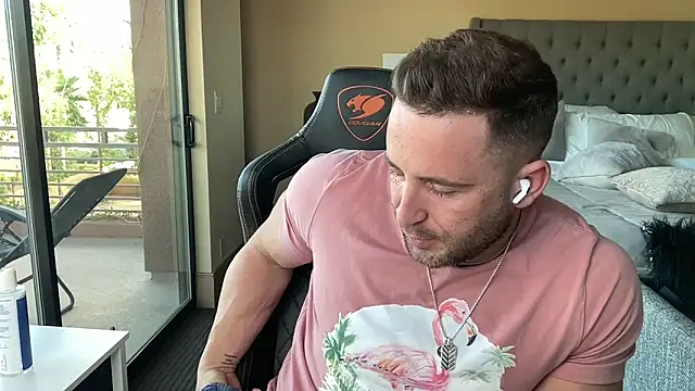 Snapshot of brettmycles28 chatting on 29, 9, 2025 brettmycles28 online show from 29, 9, 2025