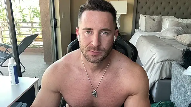 Snapshot of brettmycles28 chatting on 29, 9, 2025 brettmycles28 online show from 29, 9, 2025