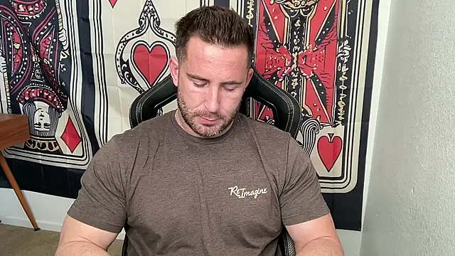 Snapshot of brettmycles28 chatting on 14, 12, 2025 brettmycles28 online show from 14, 12, 2025