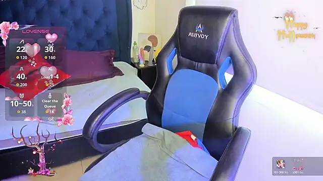 LucyPetit online show from 25, 10, 2025