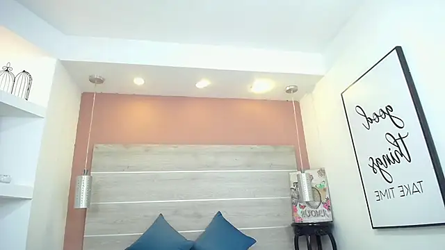 AlexandraCambell online show from 9, 11, 2025