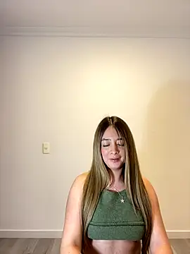 Snapshot of Zara_Ross chatting on 16, 9, 2025 Zara Ross online show from 16, 9, 2025