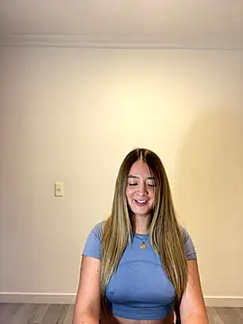 Snapshot of Zara_Ross chatting on 5, 10, 2025 Zara Ross online show from 5, 10, 2025