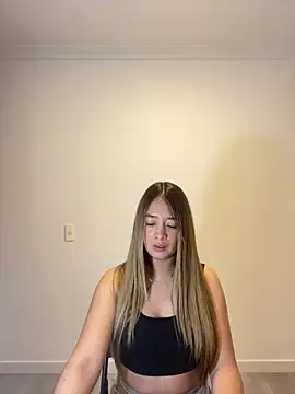 Snapshot of Zara_Ross chatting on 12, 10, 2025 Zara Ross online show from 12, 10, 2025