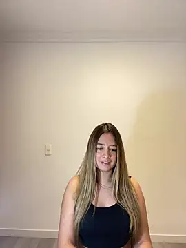 Snapshot of Zara_Ross chatting on 19, 10, 2025 Zara Ross online show from 19, 10, 2025